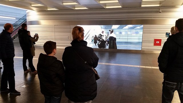 Videowall stationstunnel Zwolle Portal kunstproject