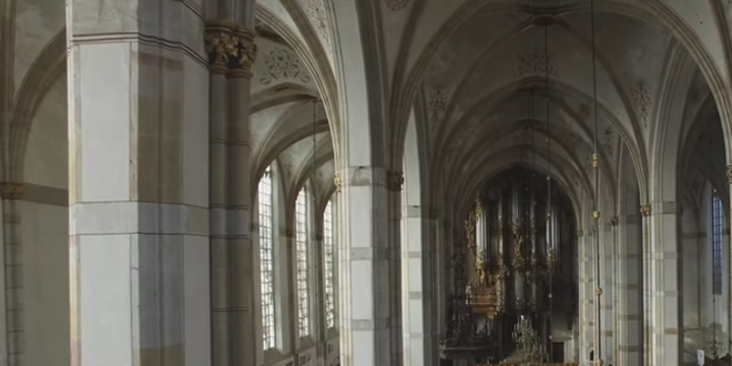 Foto: Screenshot YouTube Sint-Michaëlskerk in Zwolle (DJI Phantom 3 Pro) van Jouke Schaafsma