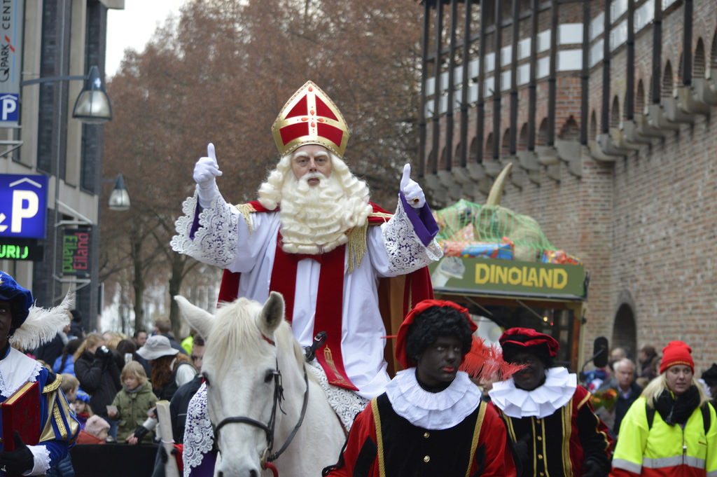 Bijdragen tent Kwik Fotoverslag | Intocht Sinterklaas ouderwets feestelijk - RTV Focus