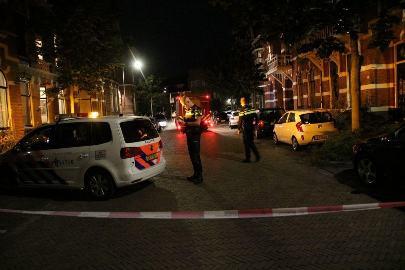 Zware vrachtwagen Gewend hefboom Stank door afzuigkap in woning Prins Hendrikstraat - RTV Focus