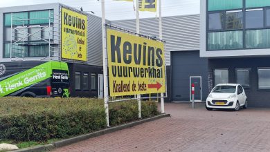 Kevins Vuurwerkhal in Zwolle op de Marslanden | Foto © RTV Focus
