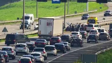 File en 2 rijstroken dicht op A28 ongeval net voor Zwolle - Foto © Rijkswaterstaat