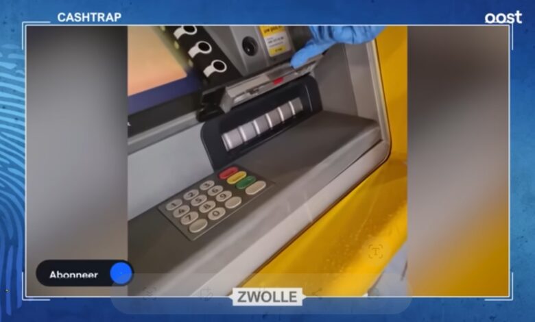 Videostill : Dit oplichterstrucje bij geldautomaten is terug van weggeweest | Oost