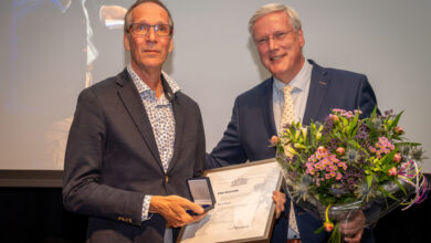 Bart Buijs ontvangt Overijsselse Erepenning