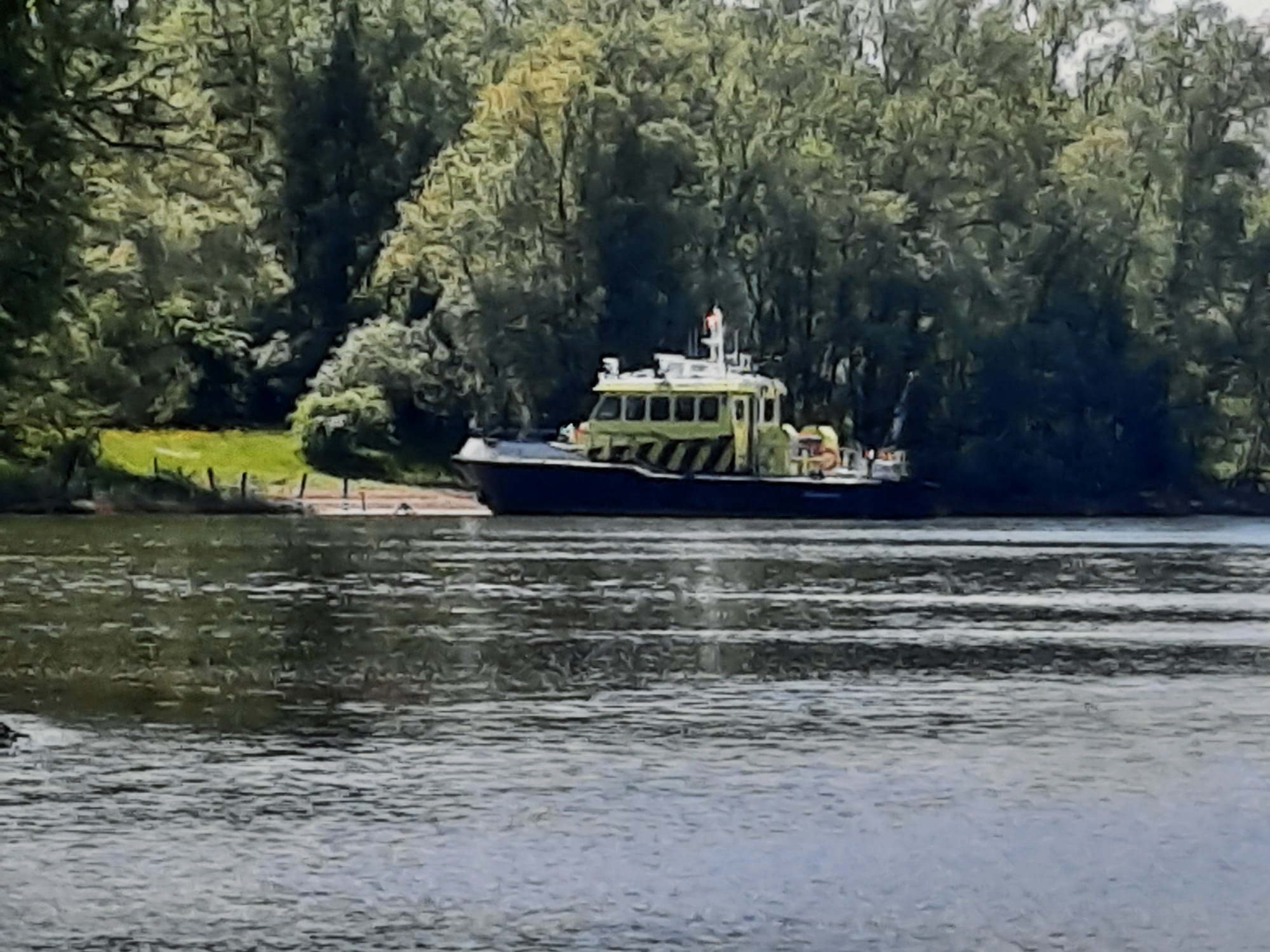 Schip Rijkswaterstaat in Windeheim Uiterwaarde bij Zwolle
