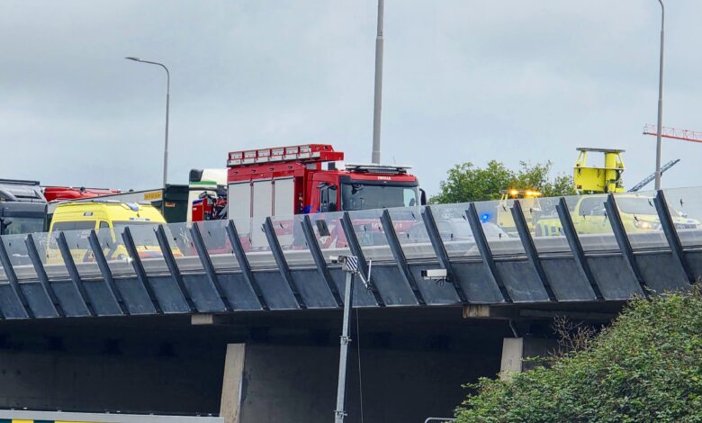 A28 Zwolle Centrum oprit - ongeval met gekantelde auto - Foto © RTV Focus Zwolle