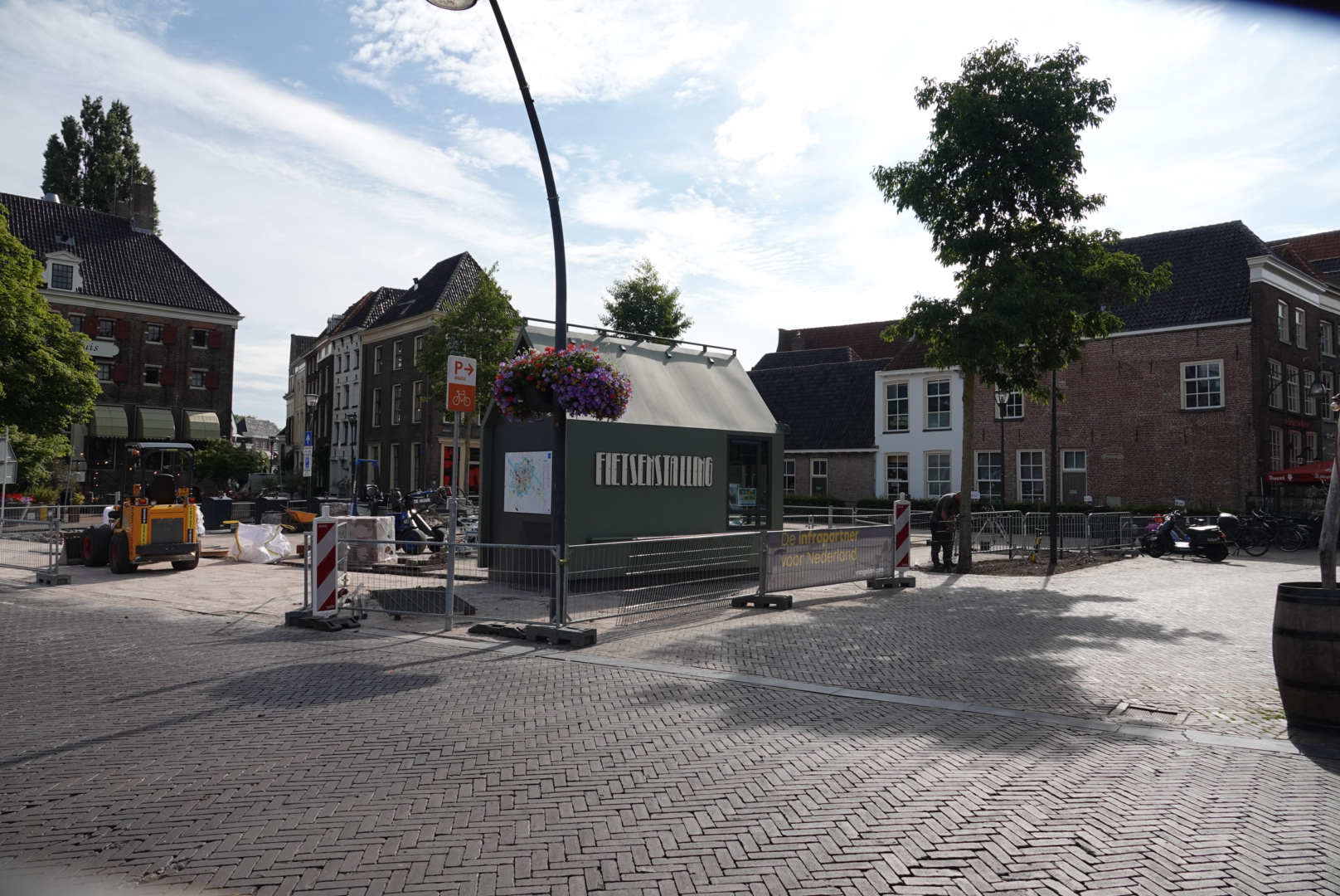 Maandagochtend 14 juli 9 uur 50. De fietsenstalling is nog niet in gebruik. - Foto © RTV Focus Zwolle