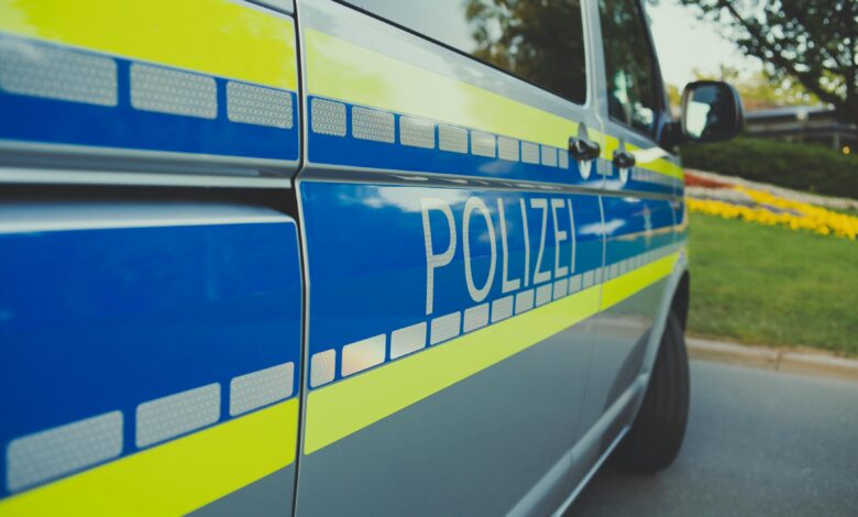 Foto © Foto door Markus Spiske: https://www.pexels.com/nl-nl/foto/een-foto-van-een-politieauto-3671134/
