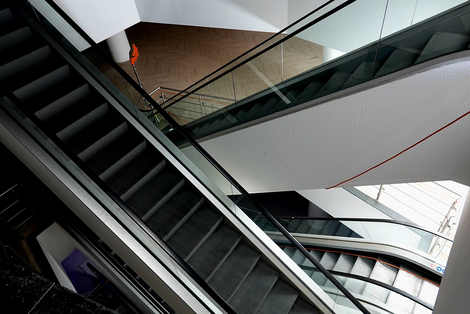 Wie herinnert zich niet de roltrappen in het oude V&D pand in Zwolle later de Hudson's Bay - Foto © RTV Focus Zwolle