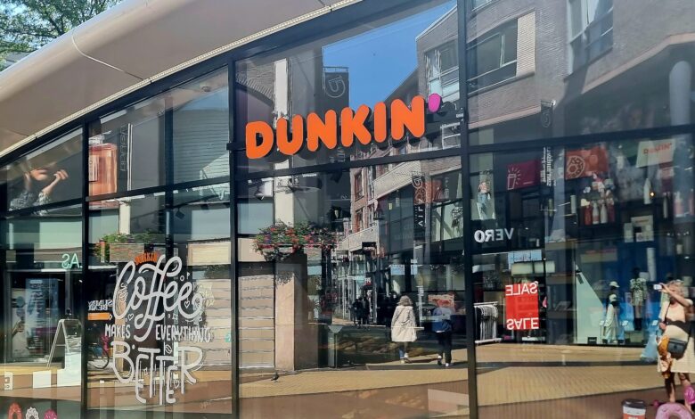 Dunkin' komt naar Zwolle. De donut keten gaat een nieuwe vestiging openen in de stationshal van Zwolle - Foto © RTV Focus Zwolle