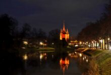 Sassenpoort Orange the World oranje uitgelicht - Foto © RTV Focus Zwolle