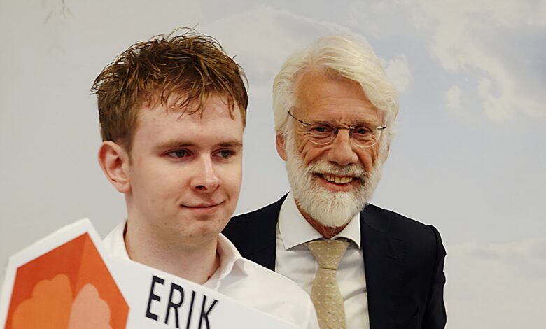 Thijm, de eerste deelnemer van het nieuwe Erik Scherder Huis Zwolle, samen met neuropsycholoog Erik Scherder - Foto © RTV Focus Zwolle