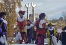 Pieten tijdens een eerdere Sinterklaasintocht in Zwolle, vlak voor de feestelijke aankomst van Sinterklaas. (Foto: RTV Focus)