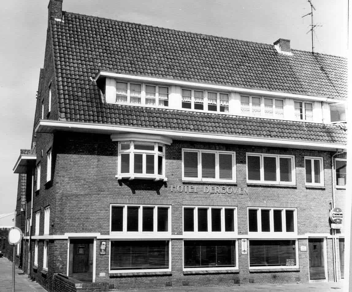 Historische foto van Hotel Derboven aan de Veemarkt in Zwolle.